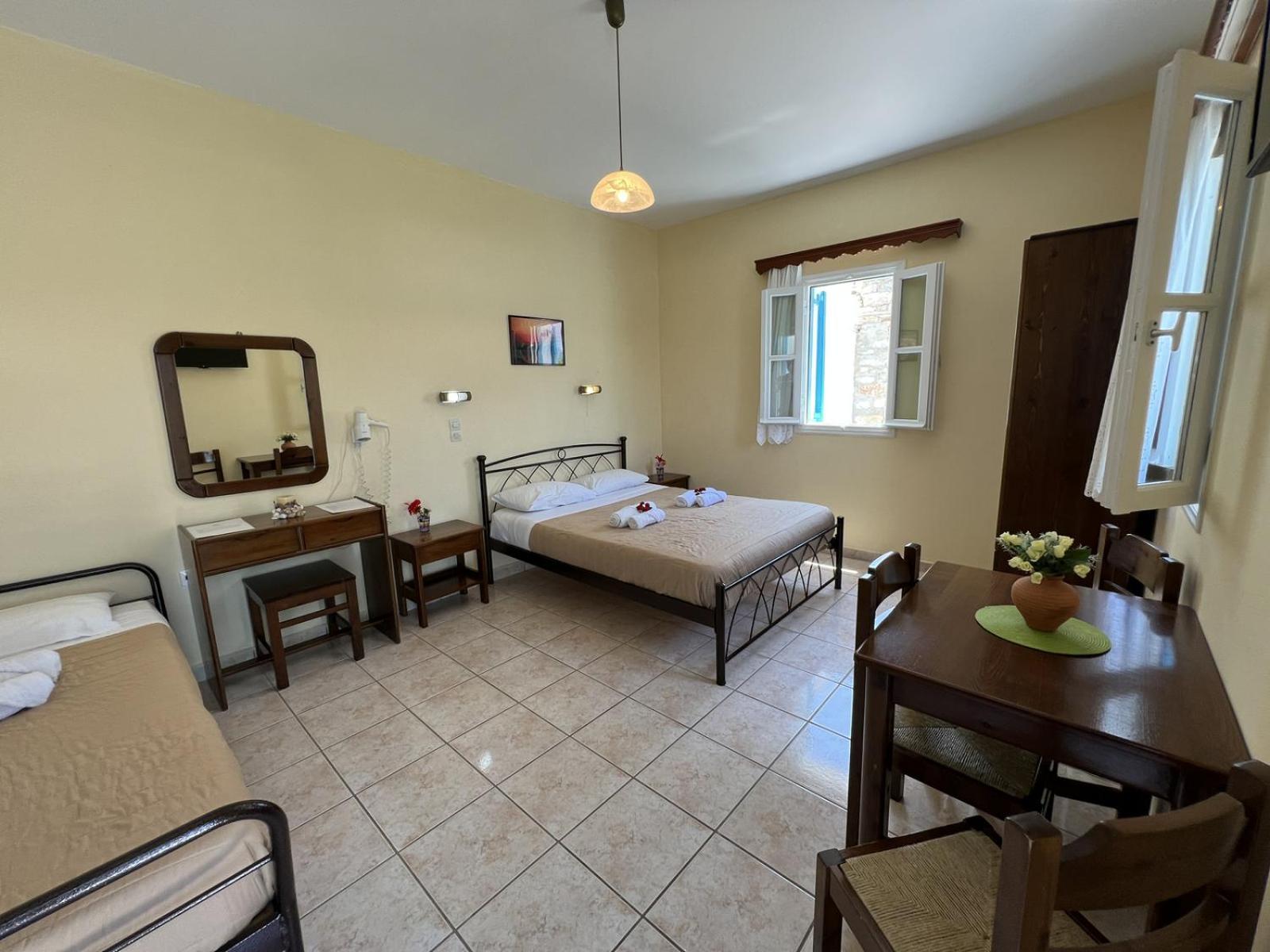 Georgia Studios Katápola Habitación foto