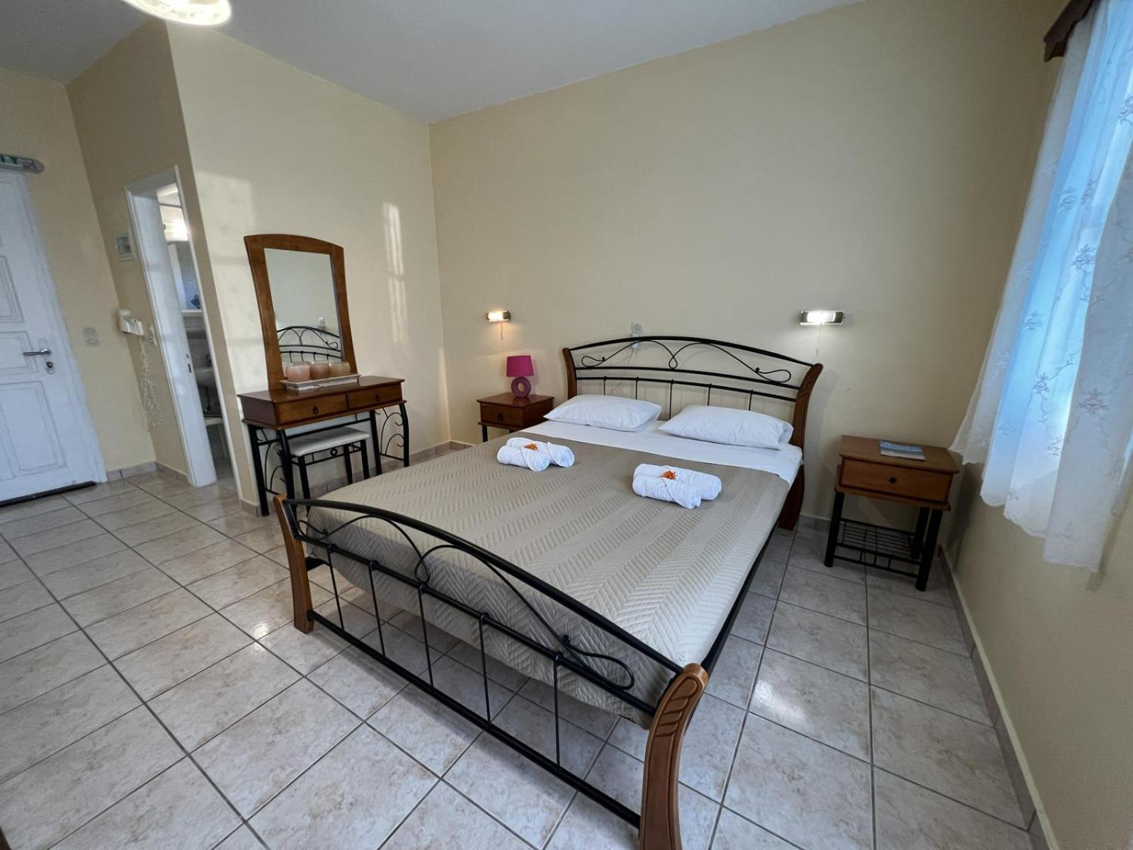 Georgia Studios Katápola Habitación foto